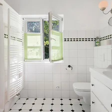 Altes Polchower Pfarrhaus Апартаменты Prebberede